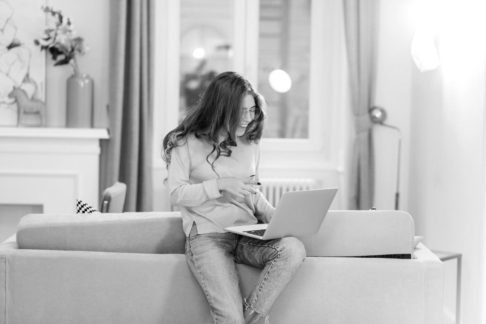 Analyse financière approfondie avec graphiques et données sectorielles