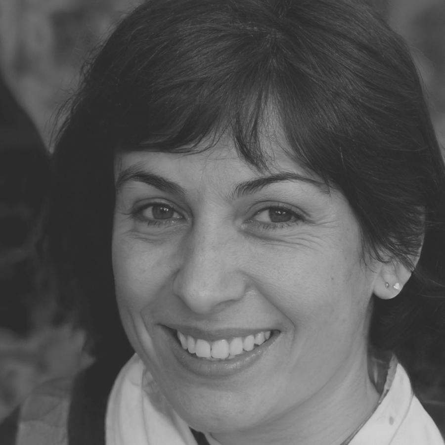 Portrait d'Inès Beaumont, formatrice en analyse financière